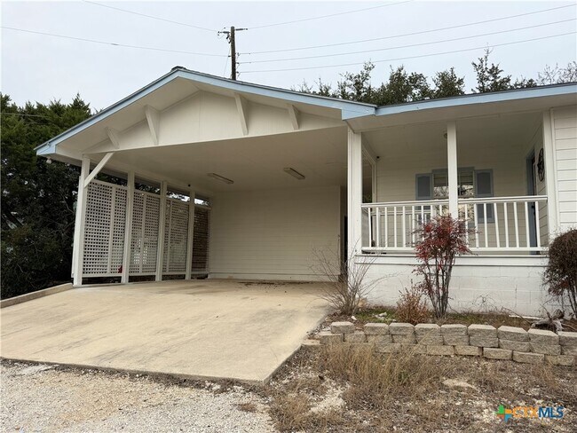 Foto del edificio - 200 Peggs Pl