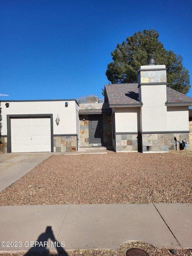 Building Photo - 1802 Frank Sinatra Pl