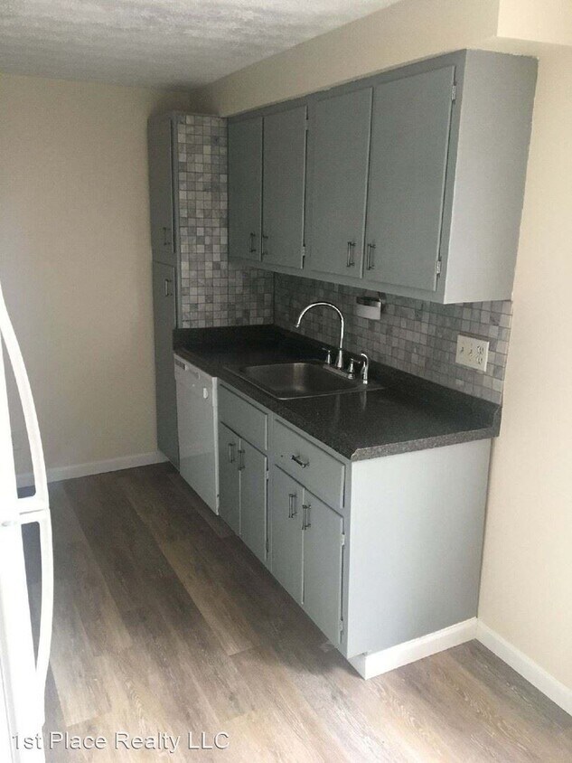 1698 N 4th St, Columbus, OH 43201 Room for Rent in Columbus, OH