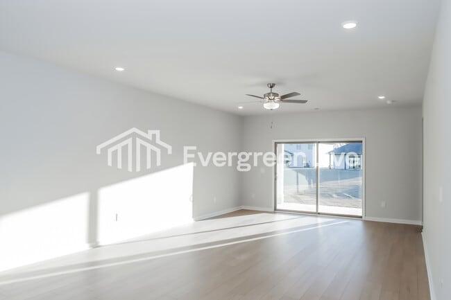 Building Photo - 312 Pond Spg Dr