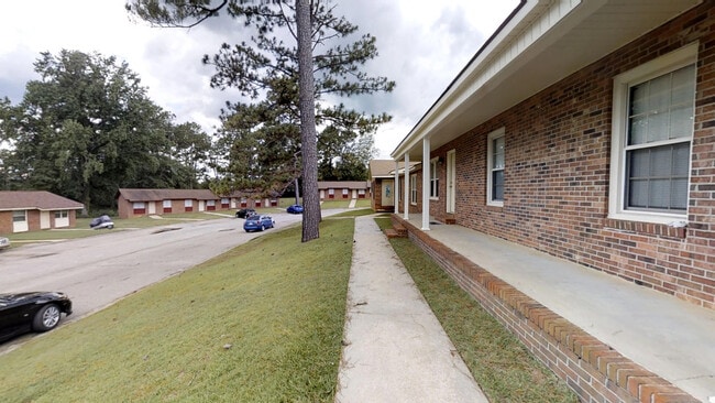 Building Photo - 279 Crabapple Cir