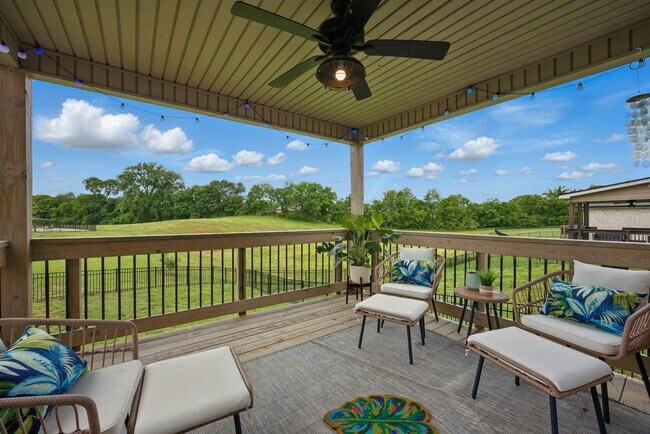 Foto del edificio - COMING SOON -Newer home in Sterling Acre Farms Waiting to be Called home Today!