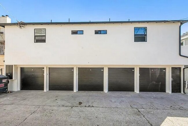 Building Photo - 1450 Essex St