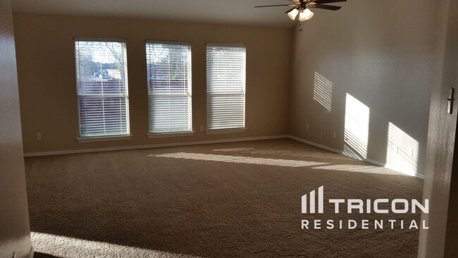 Foto del edificio - 7464 Arbor Hill Dr