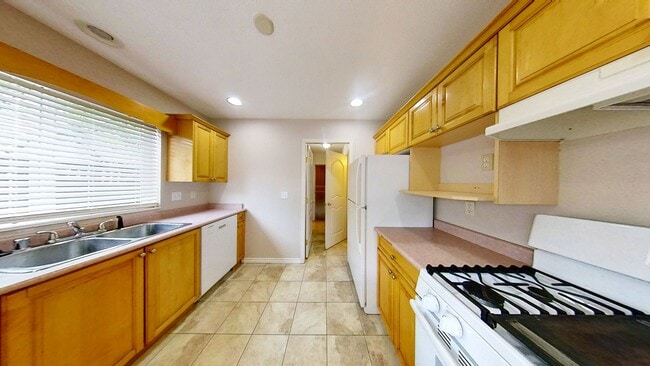 Building Photo - 4210 Archer Dr