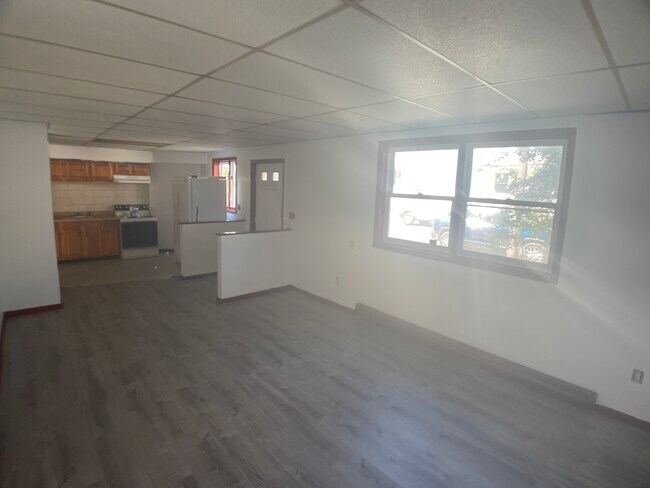 Livingroom/Kitchen - 106 Furman St