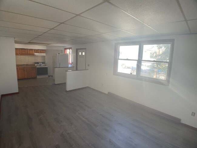 Livingroom/Kitchen - 106 Furman St