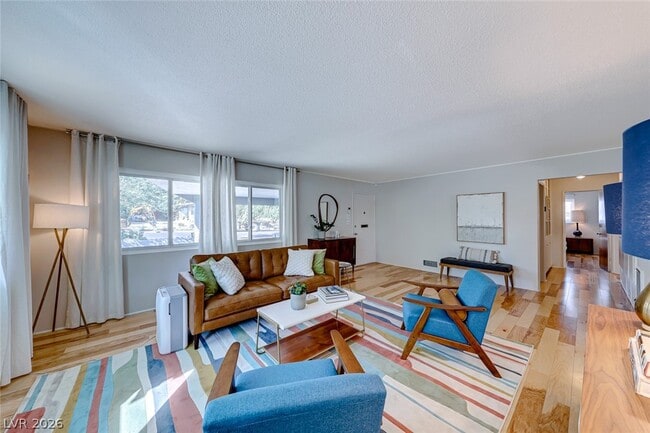 Building Photo - 1245 S 15th St