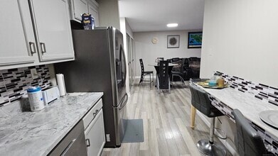 Building Photo - 2310 Cromwell Hills Dr