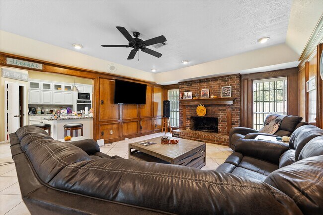 Foto del edificio - 22831 Fritz Ln