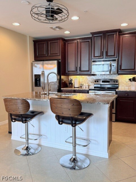 Foto del edificio - 8500 Violeta St