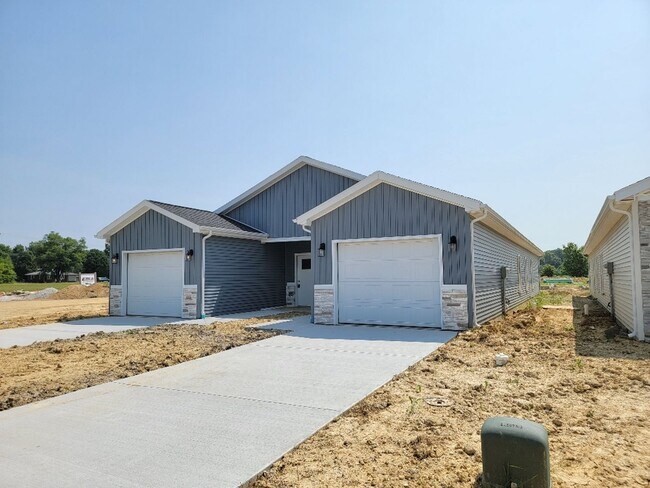 Building Photo - 903 N. Plaza Boulevard