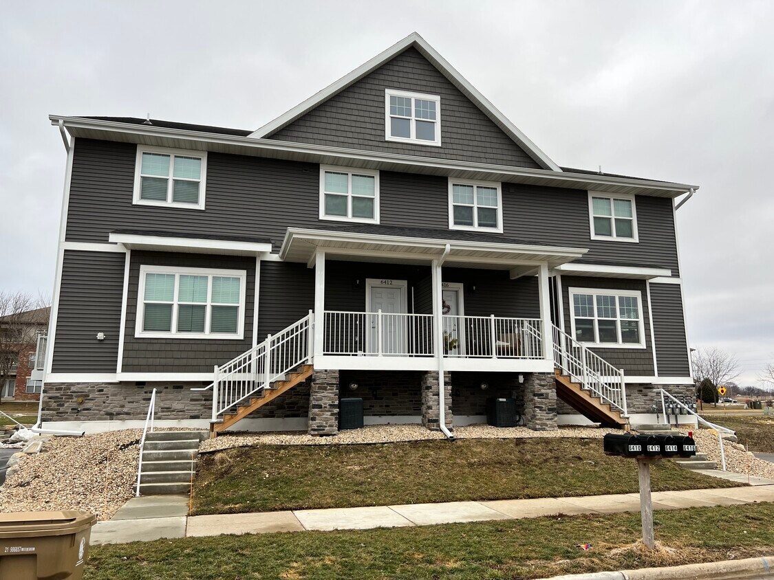 Foto principal - 6416 Driscoll Dr