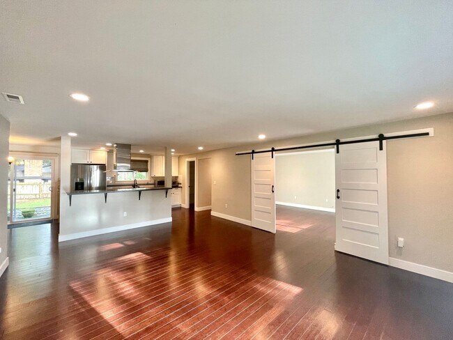 Foto del edificio - Great Home for rent