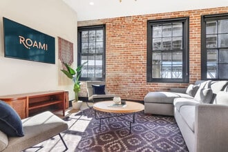 Building Photo - 1148 S Peters St