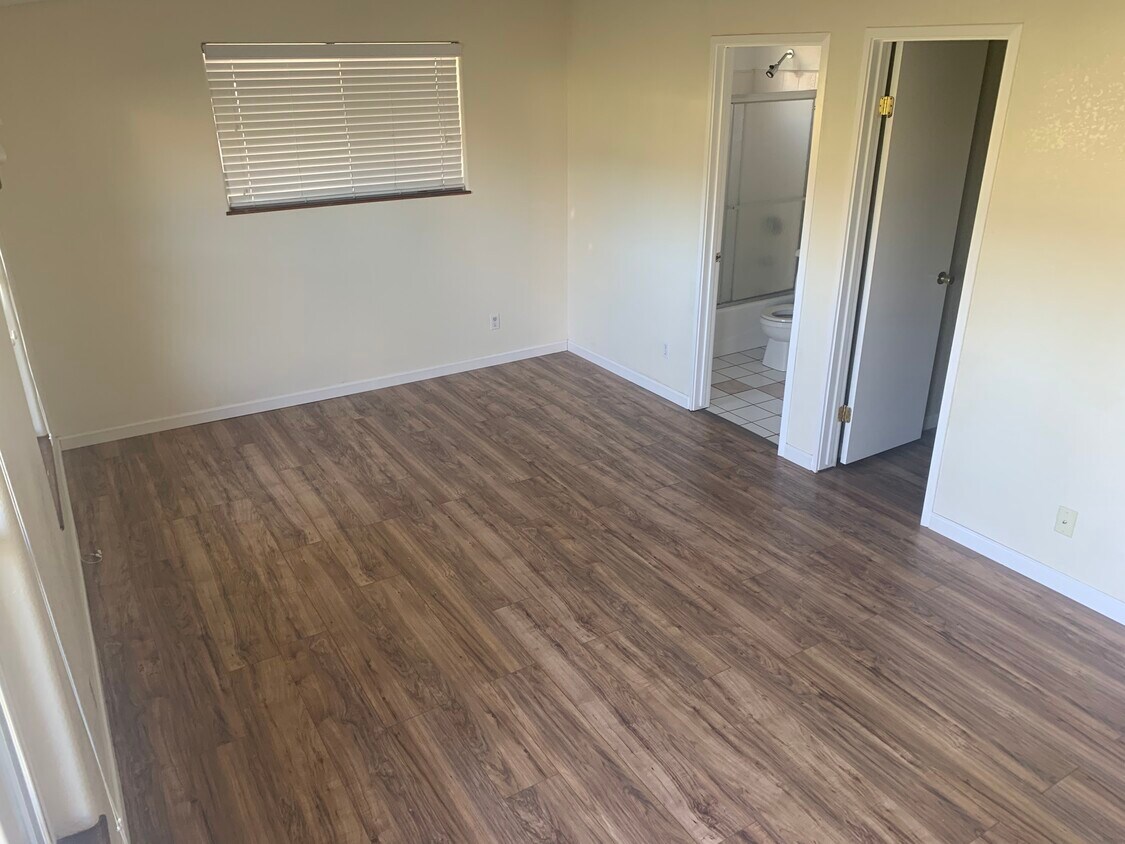 Living Space - 180 El Verano Ave