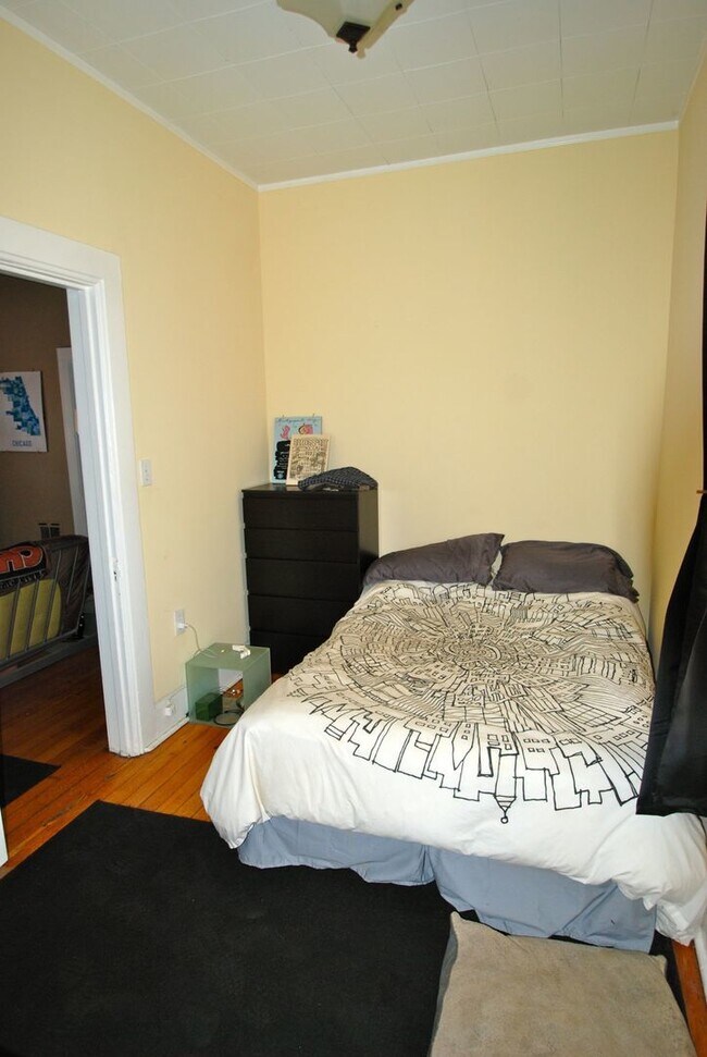 Foto del edificio - 837 W 33rd Pl