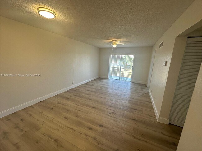 Foto del edificio - 2775 Taft St