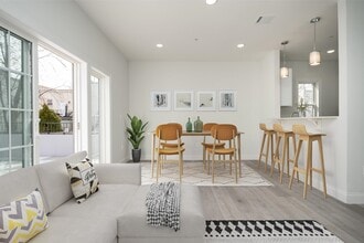 Building Photo - 144 Bergen Ave