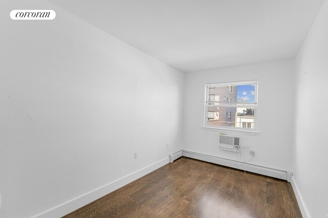 Building Photo - 229A Scholes St