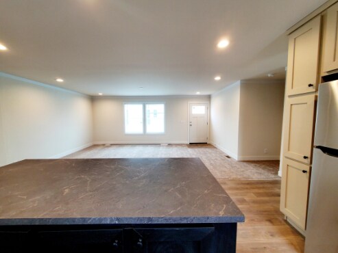 Foto del edificio - 8026 Harbour Dr