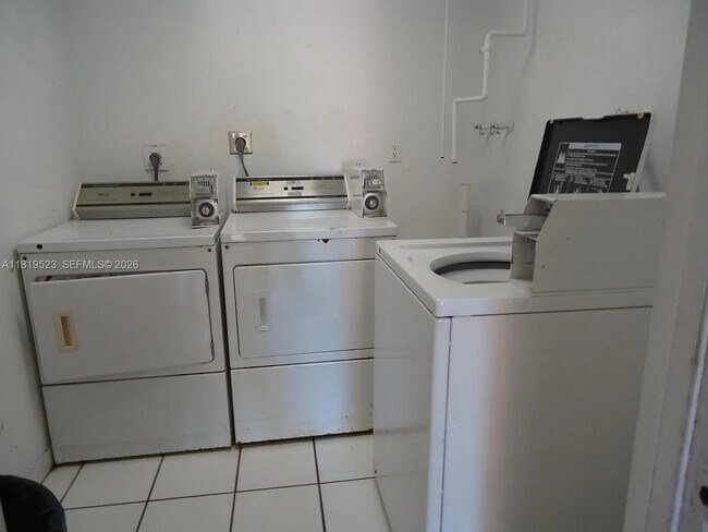 Foto del edificio - 1111 SW 4th St