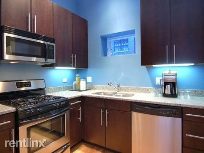 Foto del edificio - 1714 W Warren Blvd