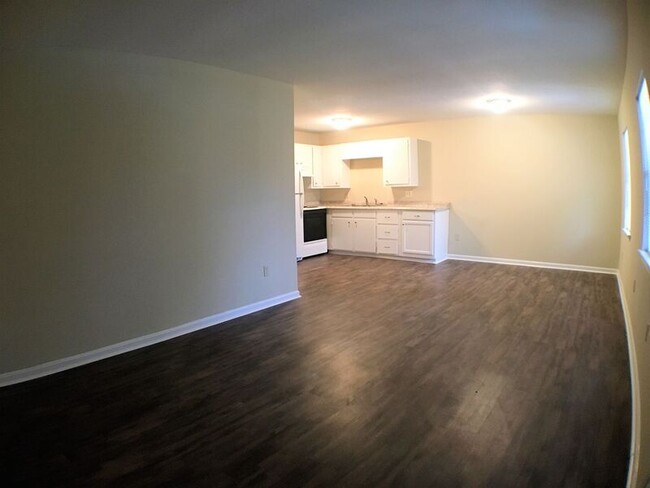 Foto del edificio - 2 Bed 1 Bath Apartment in Ridgewood