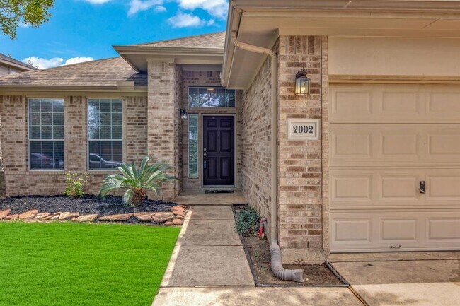 Foto del edificio - 2002 Monarch Hollow Ln