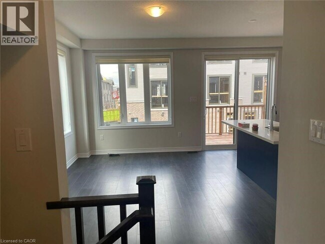 Photo du bâtiment - 16 Birmingham Dr