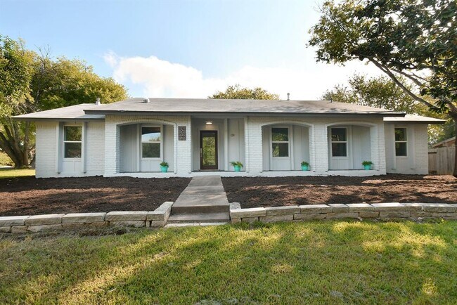 Building Photo - 7204 Hartnell Dr