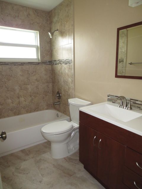 Building Photo - 1283 Anhinga Dr