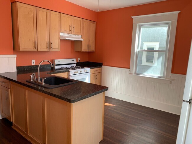 Foto del edificio - 75 Inwood Pl