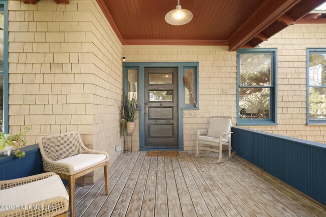 Foto del edificio - 290 St George St