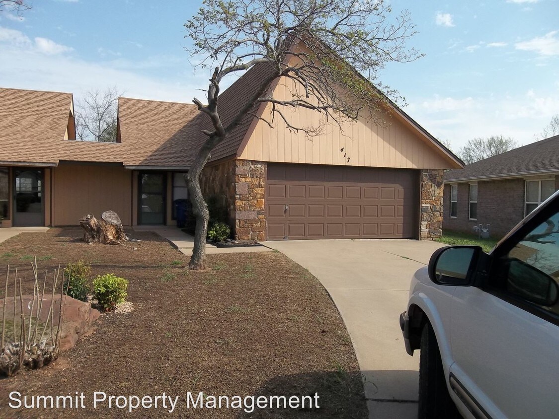Foto principal - 417-419 Britton Ct