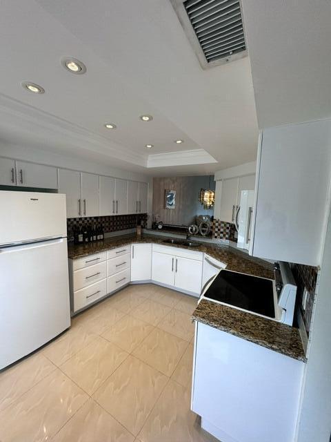 Foto del edificio - 15362 Strathearn Dr