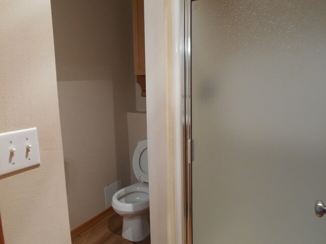 Building Photo - 919 24th St