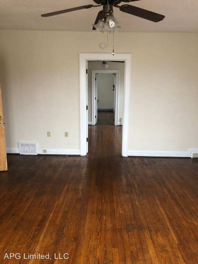 Foto del edificio - 227 N Middle St