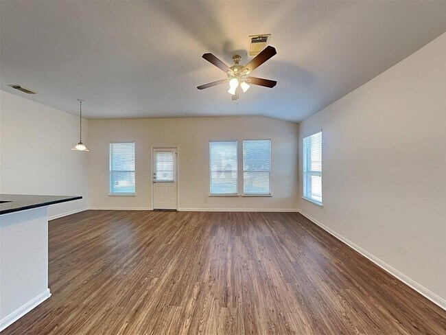 Foto del edificio - 25202 Melody Oaks Ln