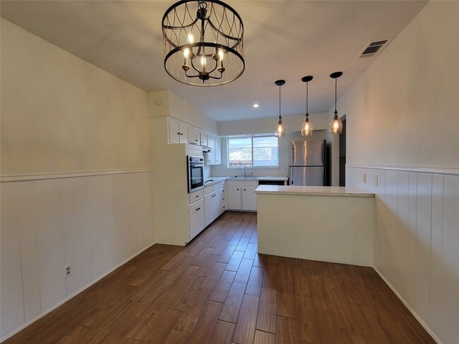 Building Photo - 1518 Carroll Dr