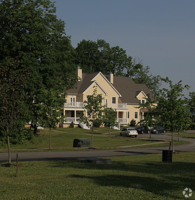 Foto del edificio - 27-33 Firehouse Ln