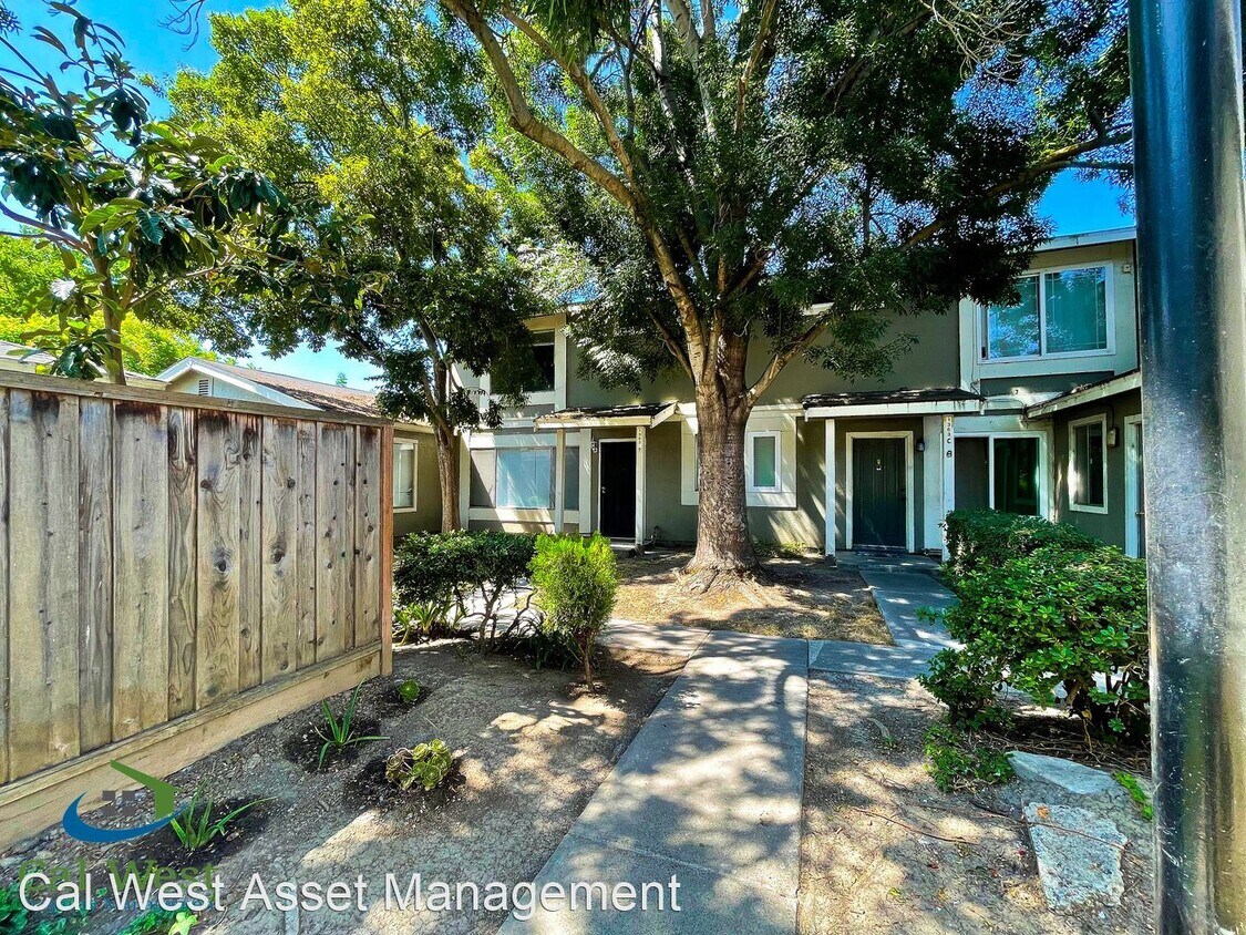 Primary Photo - 1363 McQuesten Dr