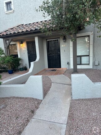 Building Photo - 4860 N 73rd St