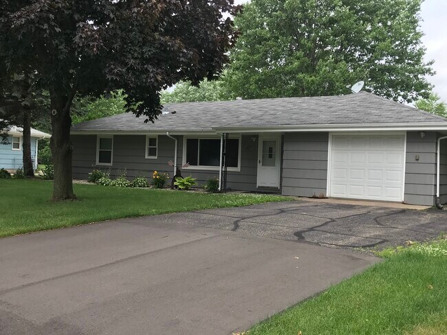 double driveway - 1612 E 88th St