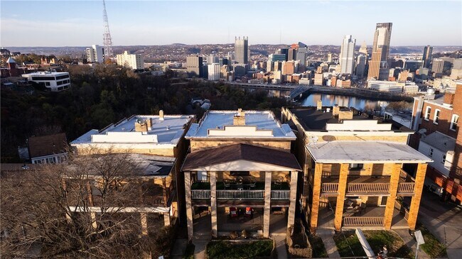 Foto del edificio - 17 Bailey Ave