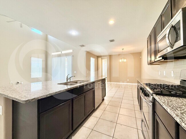 Foto del edificio - 25223 N 107th Dr