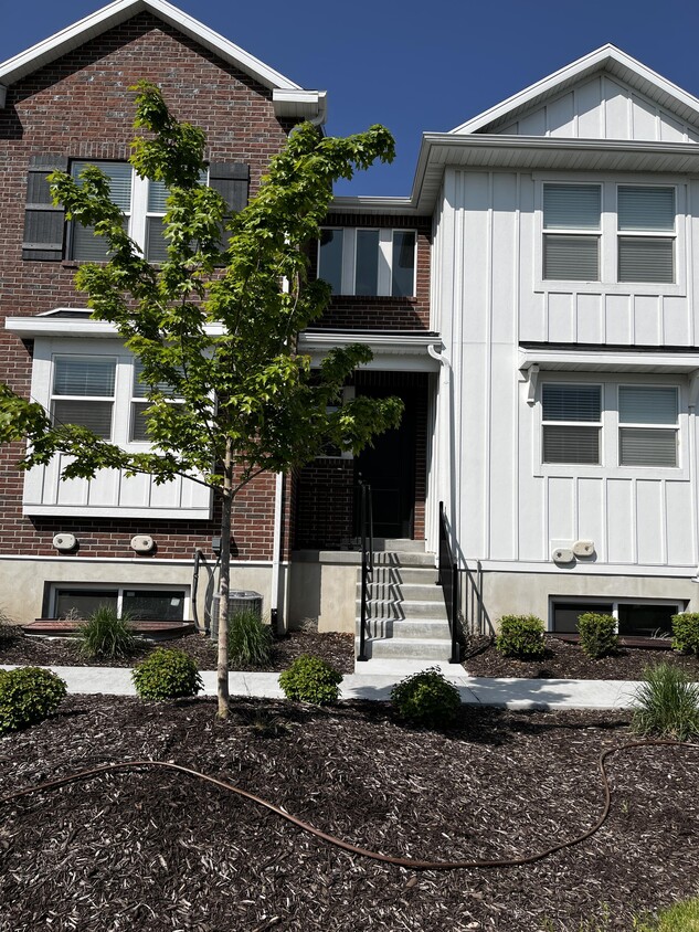 Foto principal - 12993 Keegan Dr