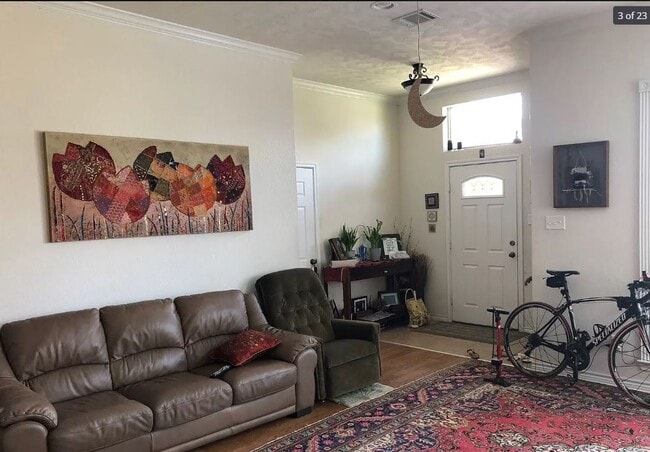 Building Photo - 906 Barchetta Dr