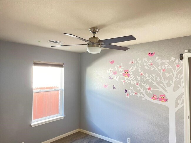 Foto del edificio - 2306 Founder Dr