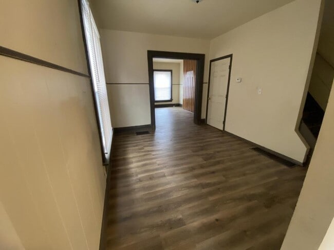 Building Photo - 1160 Haviland Ave